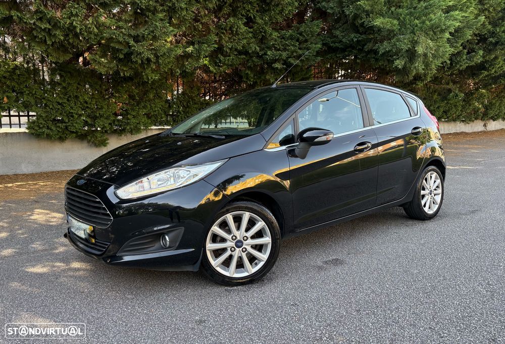 Ford Fiesta 1.0 T EcoBoost Titanium - 1