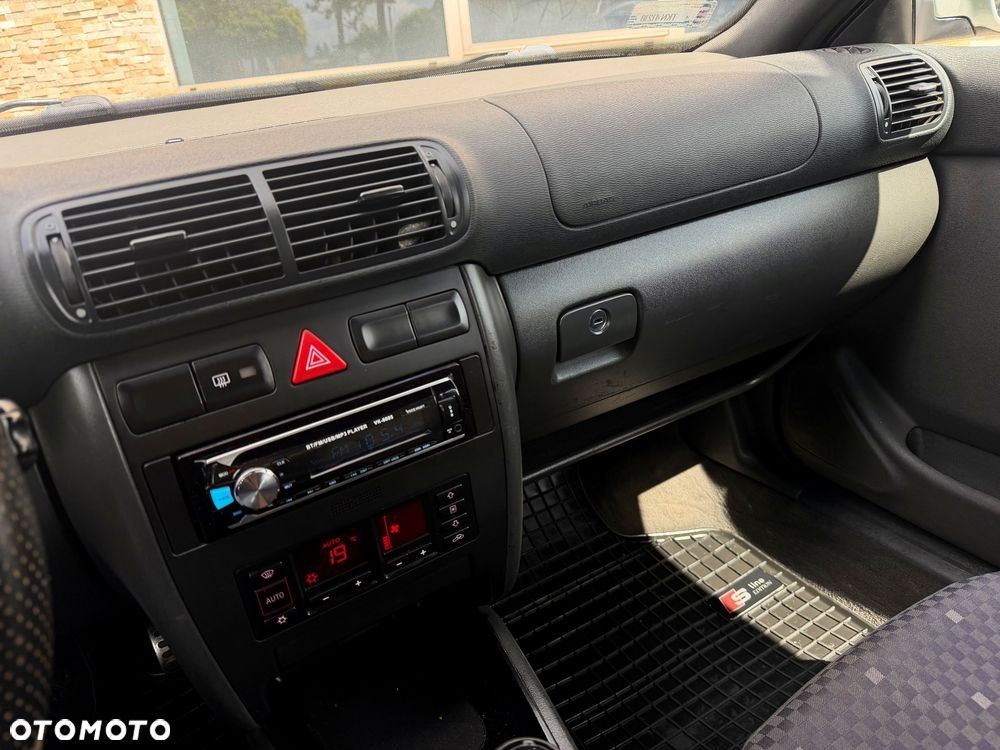 Audi A3 3-drzwiowe 1.9 TDI Ambiente - 6