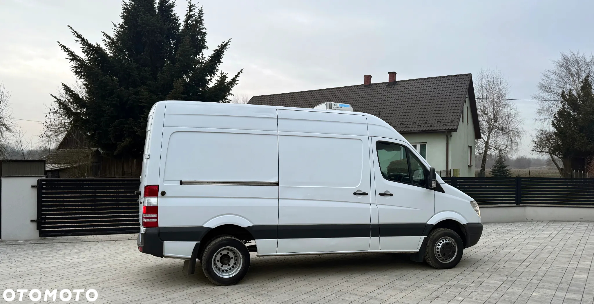 Mercedes-Benz SPRINTER  3.0 V6 519 CHŁODNIA - 4