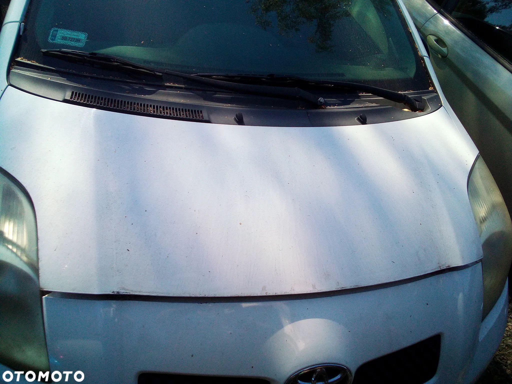 * MASKA TOYOTA YARIS II * - 1