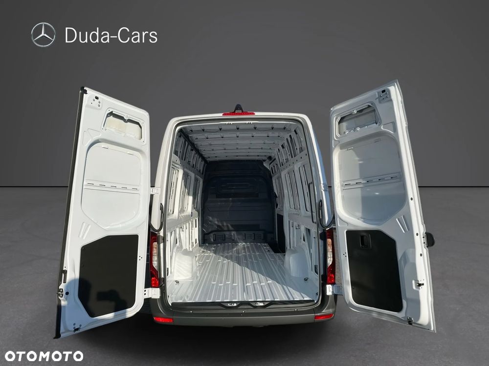 Mercedes-Benz Sprinter - 5