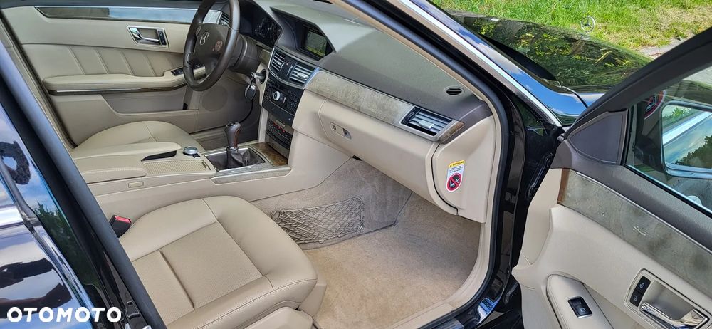 Mercedes-Benz Klasa E 250 CDI Elegance - 12