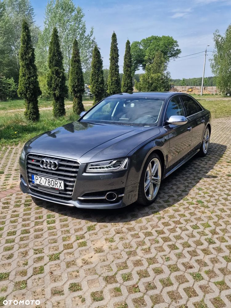 Audi S8 - 31