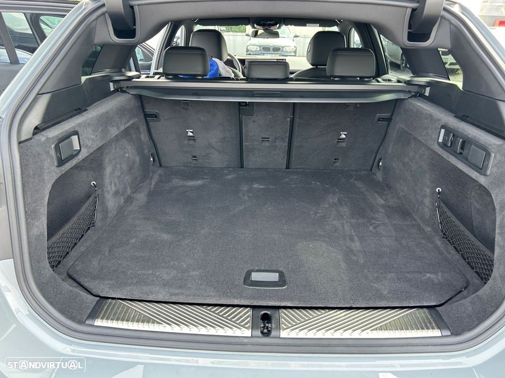 BMW i5 eDrive40 Pack Desportivo M - 14