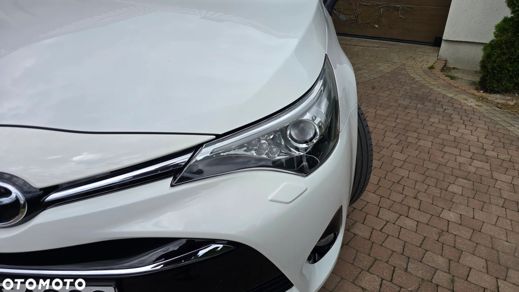 Toyota Avensis - 16