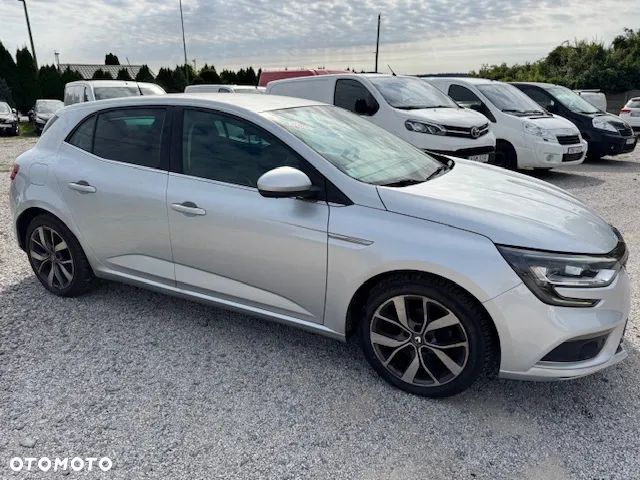 Renault Megane ENERGY TCe 130 EDC BOSE EDITION - 3