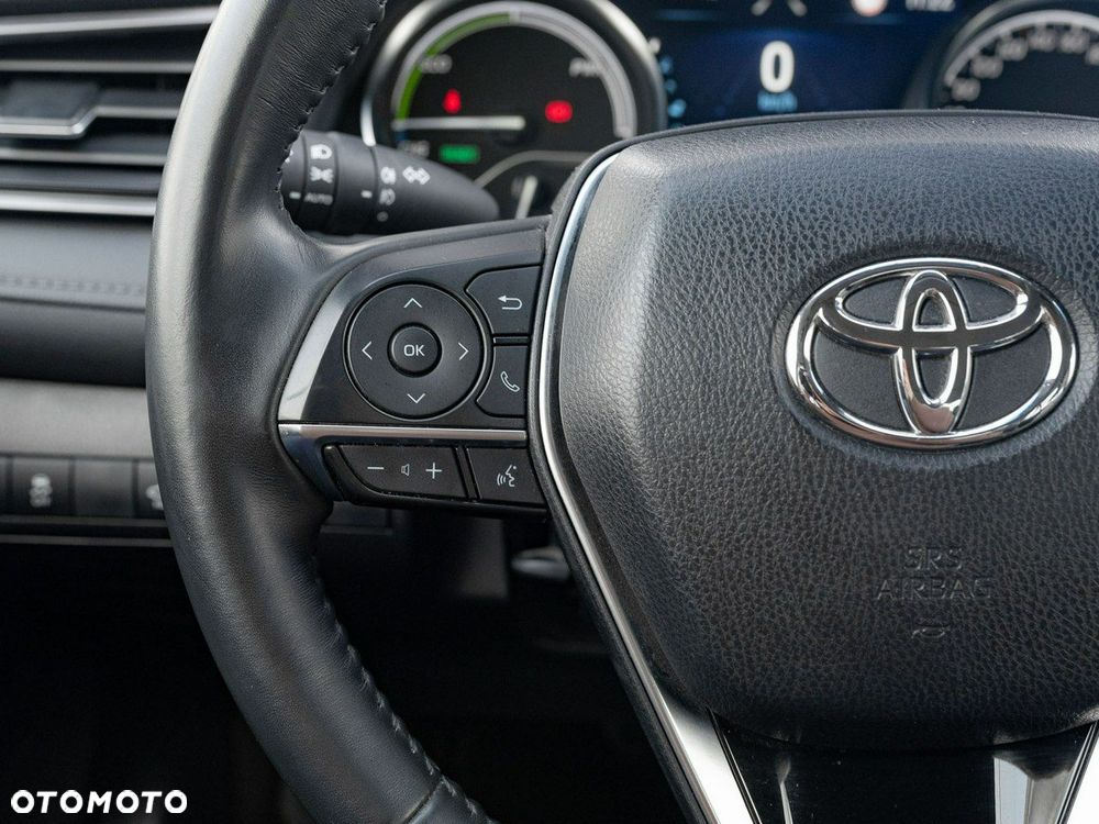 Toyota Camry - 16