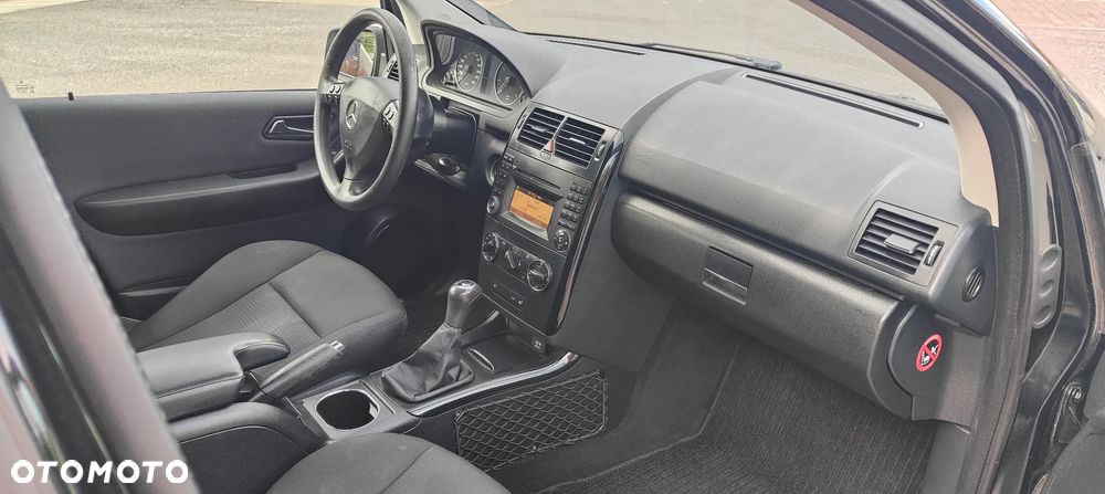 Mercedes-Benz Klasa A 160 BlueEFFICIENCY Elegance - 27