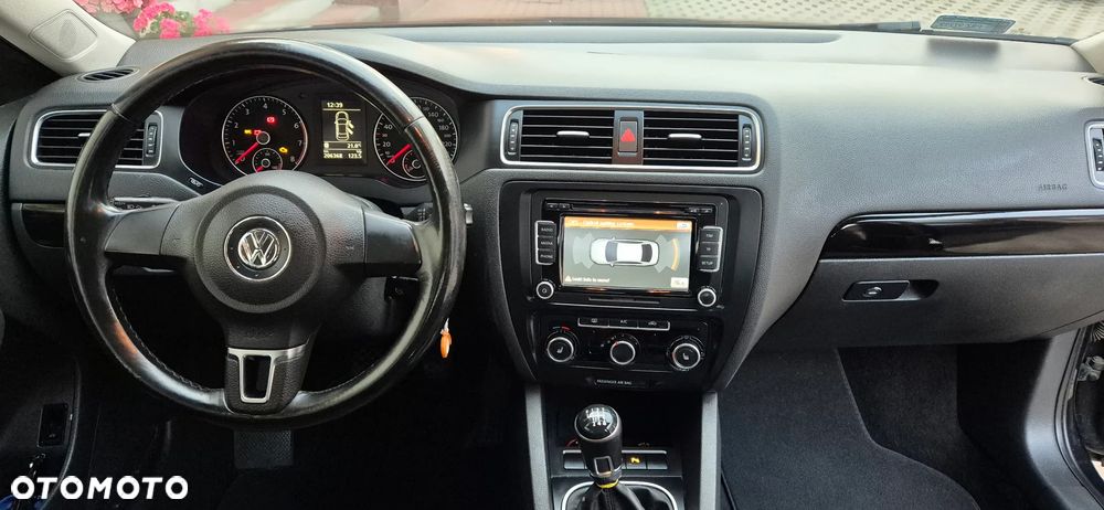 Volkswagen Jetta 1.2 TSI Comfortline - 8