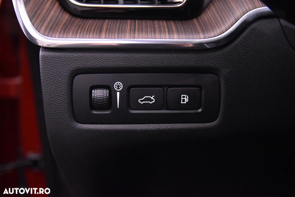 Volvo XC 60 T6 AWD Recharge Geartronic Inscription - 15