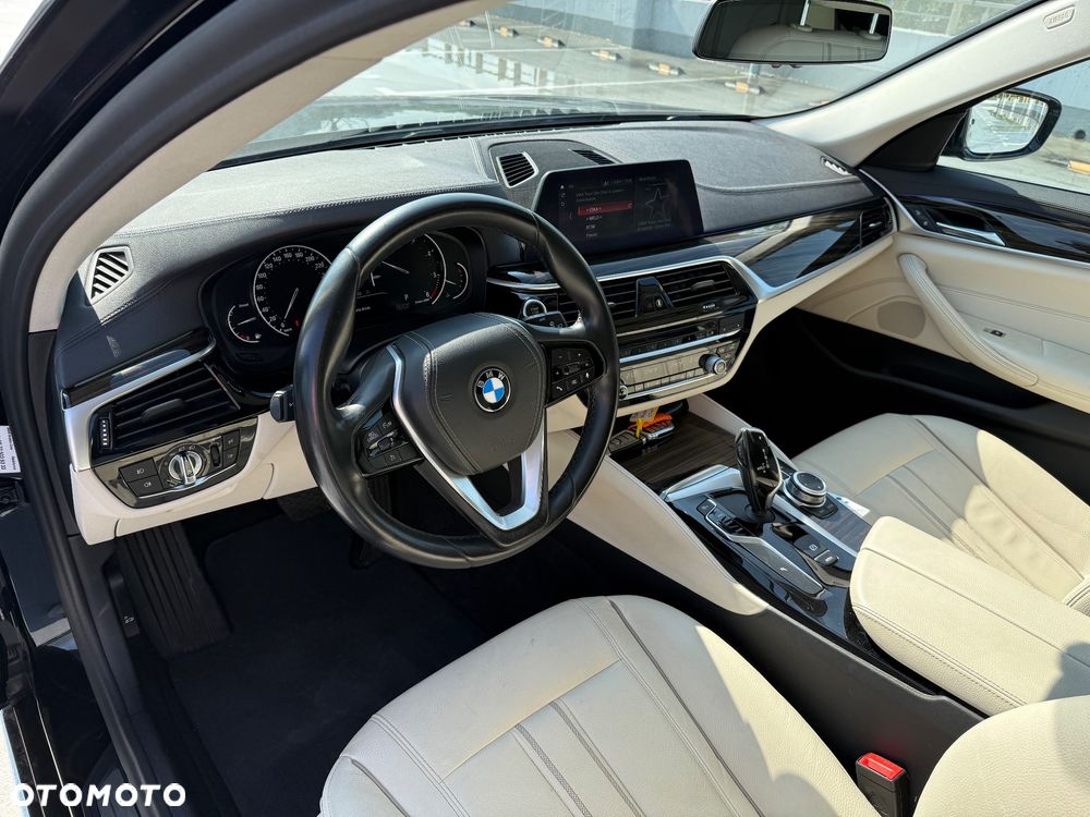 BMW Seria 5 520d xDrive Luxury Line - 14