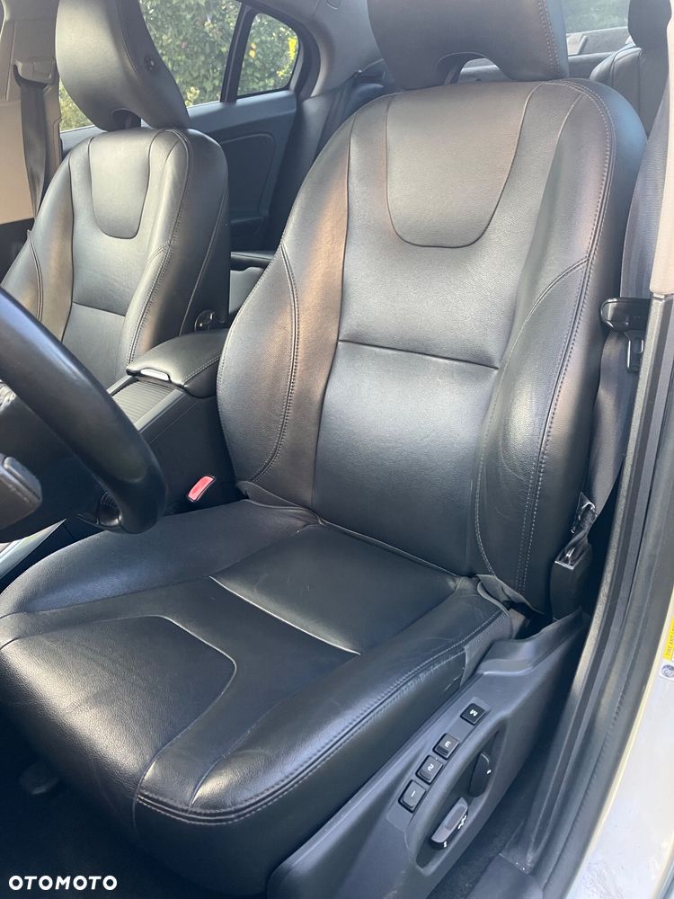 Volvo S60 T5 Powershift Momentum - 12