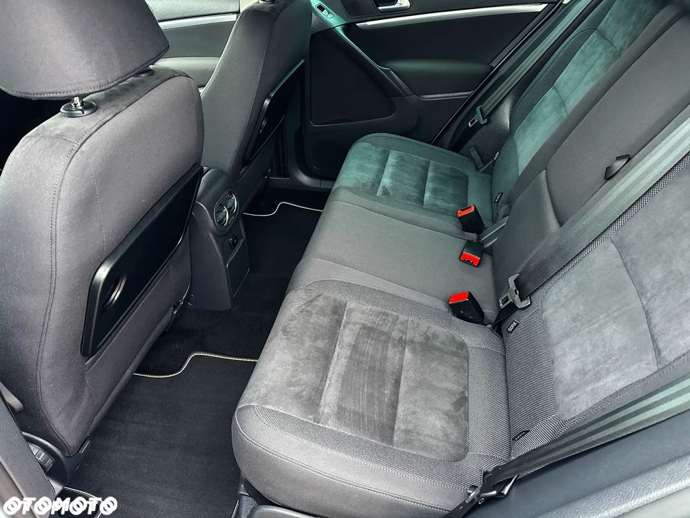 Volkswagen Tiguan - 21