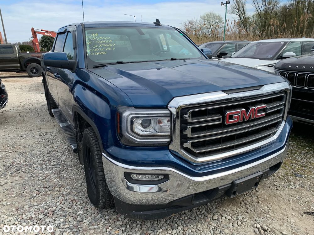GMC Sierra - 3