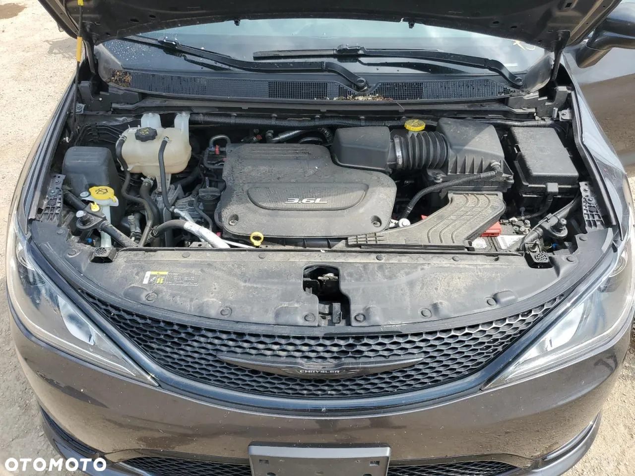 Chrysler Pacifica - 12
