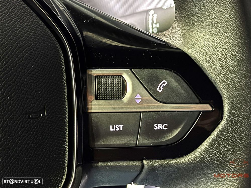 Peugeot 2008 1.2 PureTech SE Style - 24