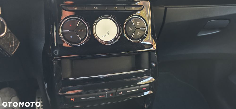 DS Automobiles DS 3 - 12