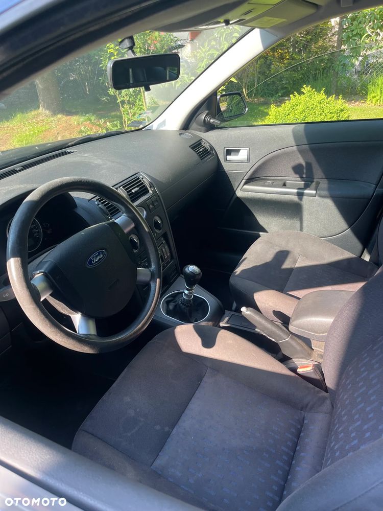 Ford Mondeo 1.8 Trend - 8