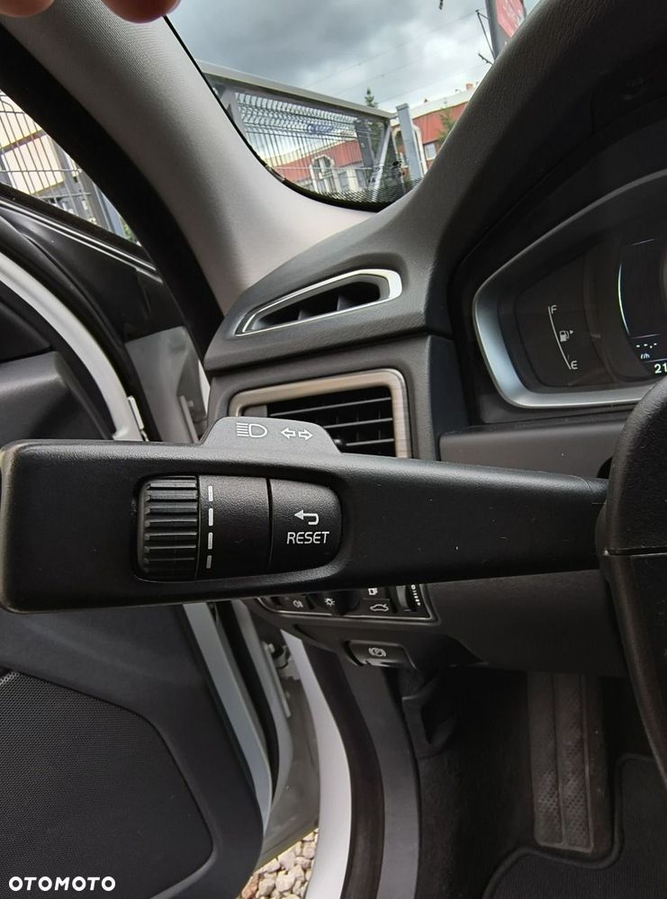 Volvo V70 D3 Drive-E Dynamic Momentum - 32