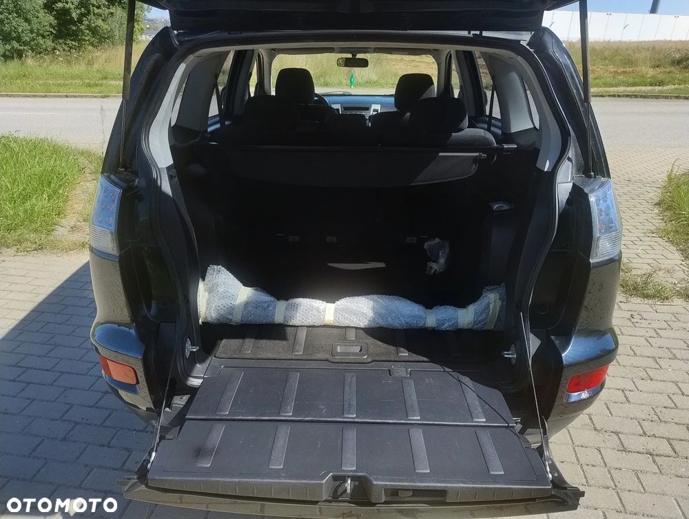 Mitsubishi Outlander 2.0 Intense 2WD - 12