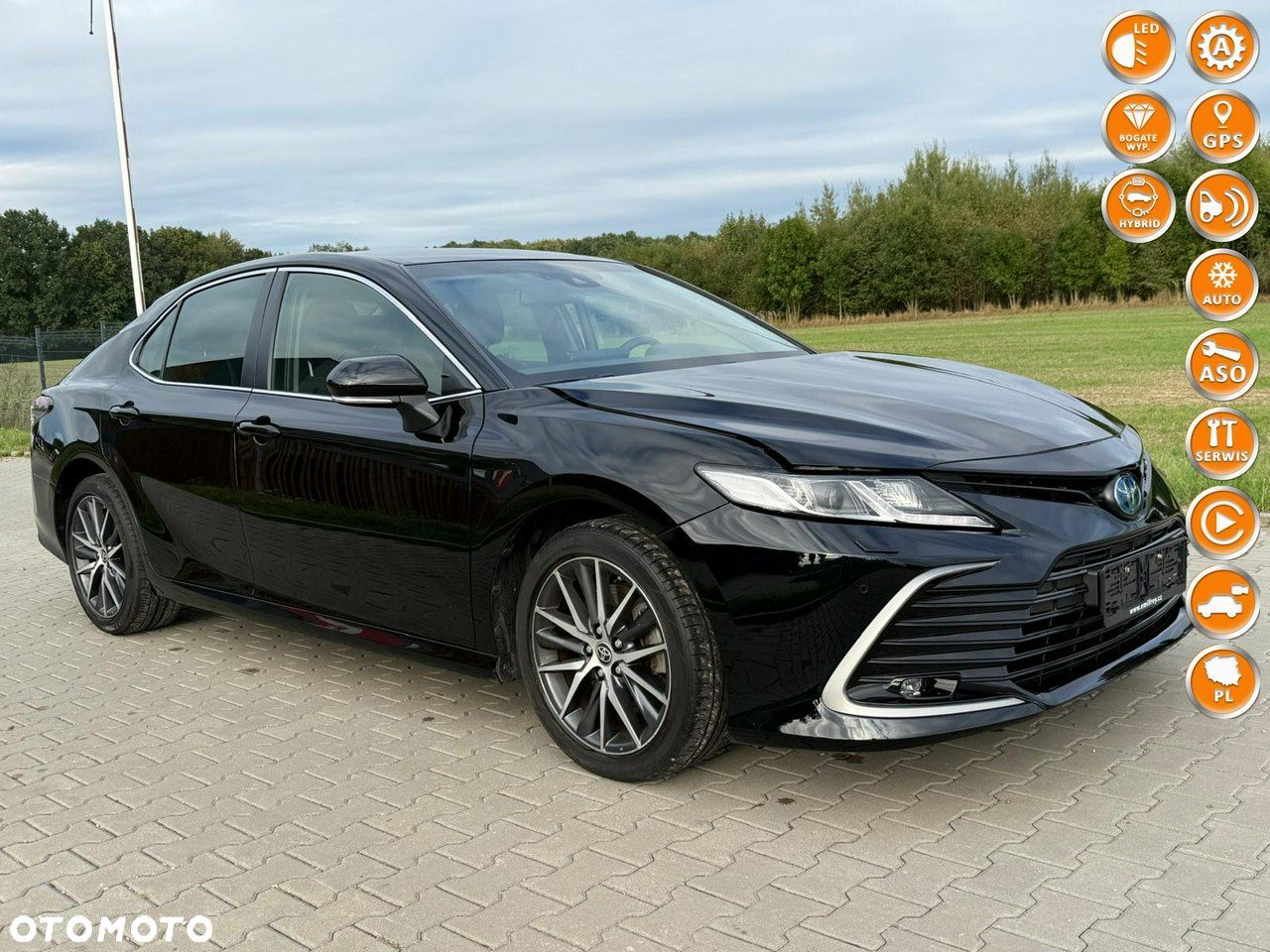 Toyota Camry - 1
