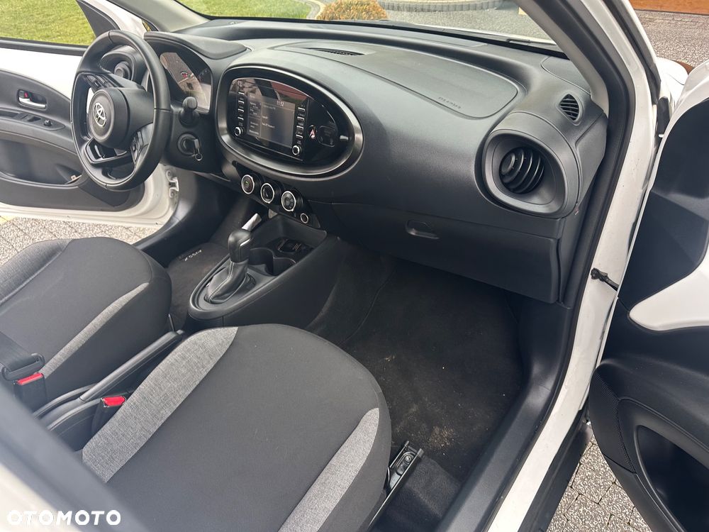 Toyota Aygo X S-CVT Air Limited - 11