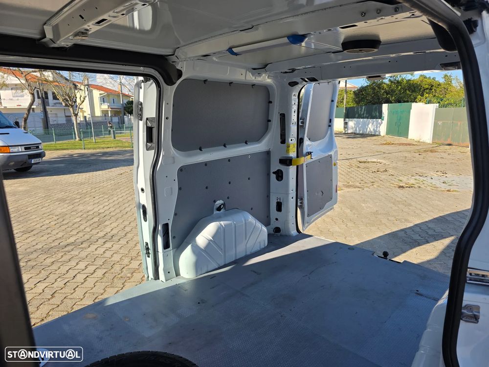 Ford Transit Custom 2.2 TDCI 270 L1 - 39