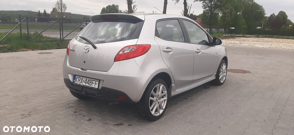 Mazda 2 - 16
