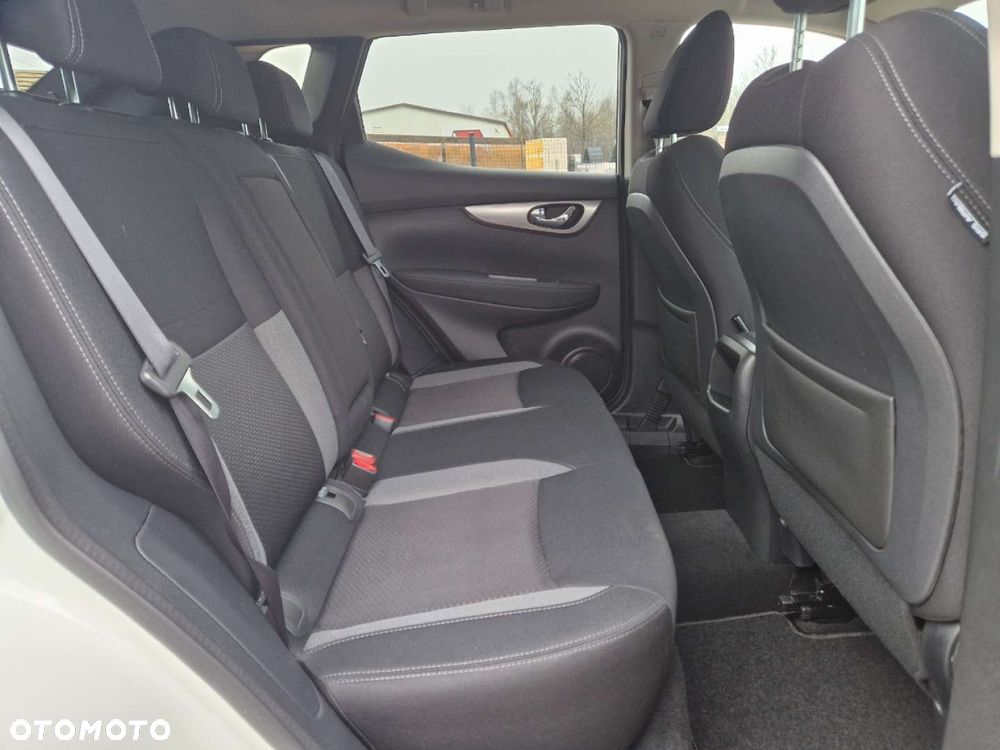 Nissan Qashqai 1.3 DIG-T N-Connecta - 21