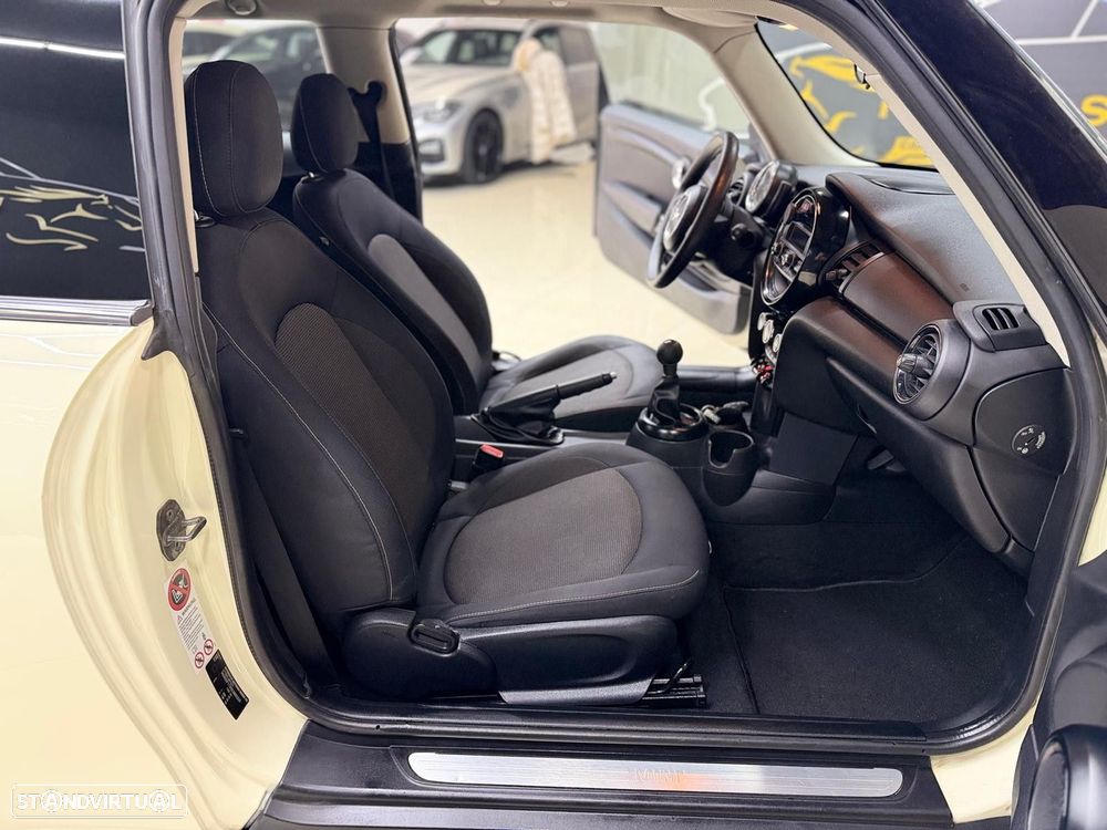 MINI 3 Portas One - 15