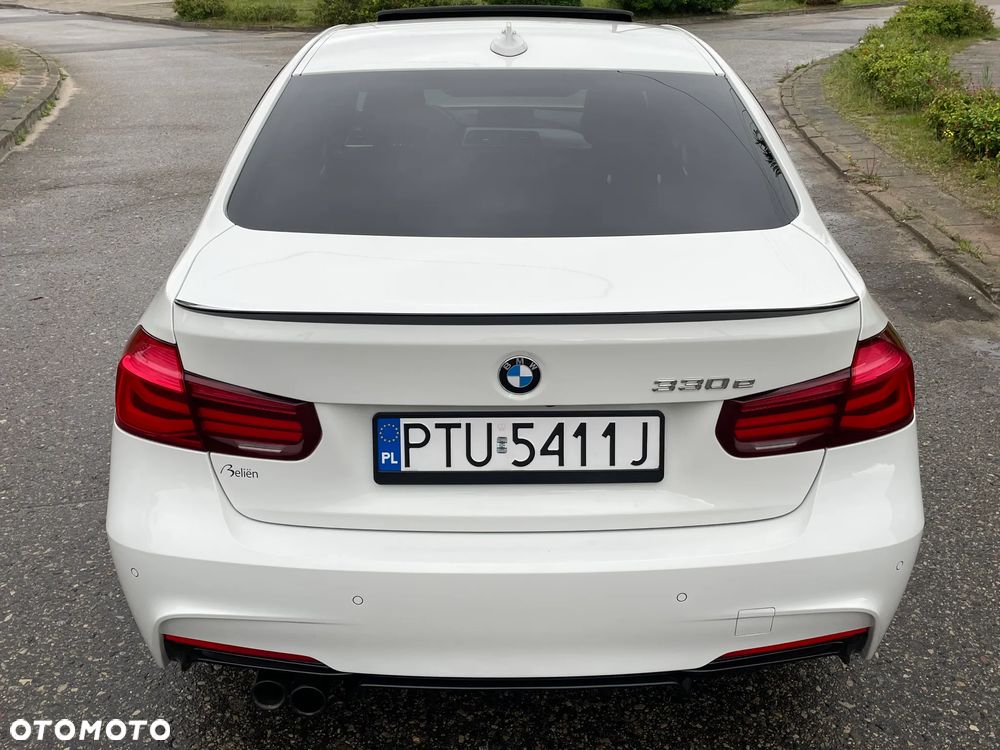 BMW Seria 3 330e iPerformance M Sport - 13