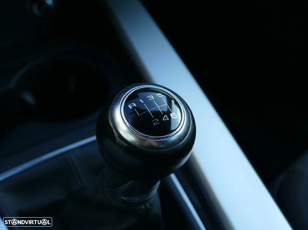 Audi A4 Avant 2.0 TDI - 23