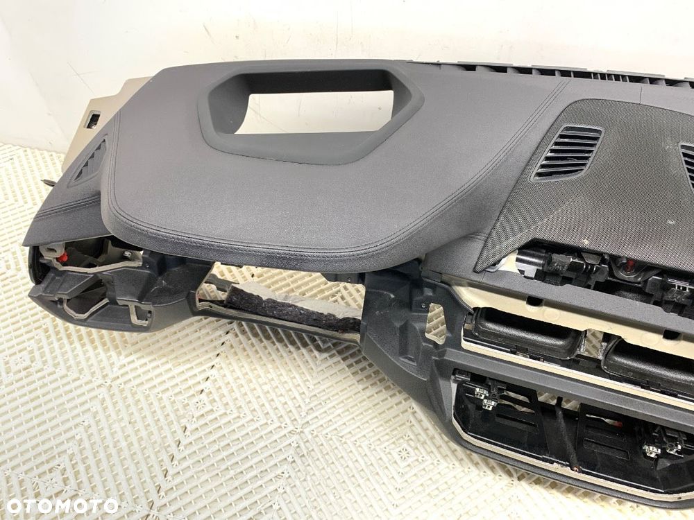 KOKPIT Z PODUSZKĄ PASAŻERA  BMW 5 (G30, F90) 2016 - 2022 M5 Competition 460 kW [625 KM] benzyna - 2