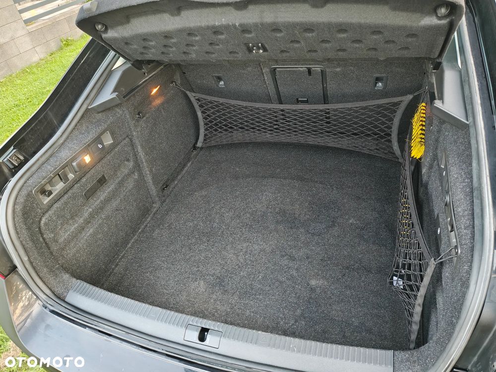 Skoda Superb 2.0 TDI L&K DSG - 29