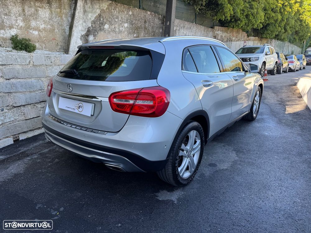 Mercedes-Benz GLA 200 Urban - 6