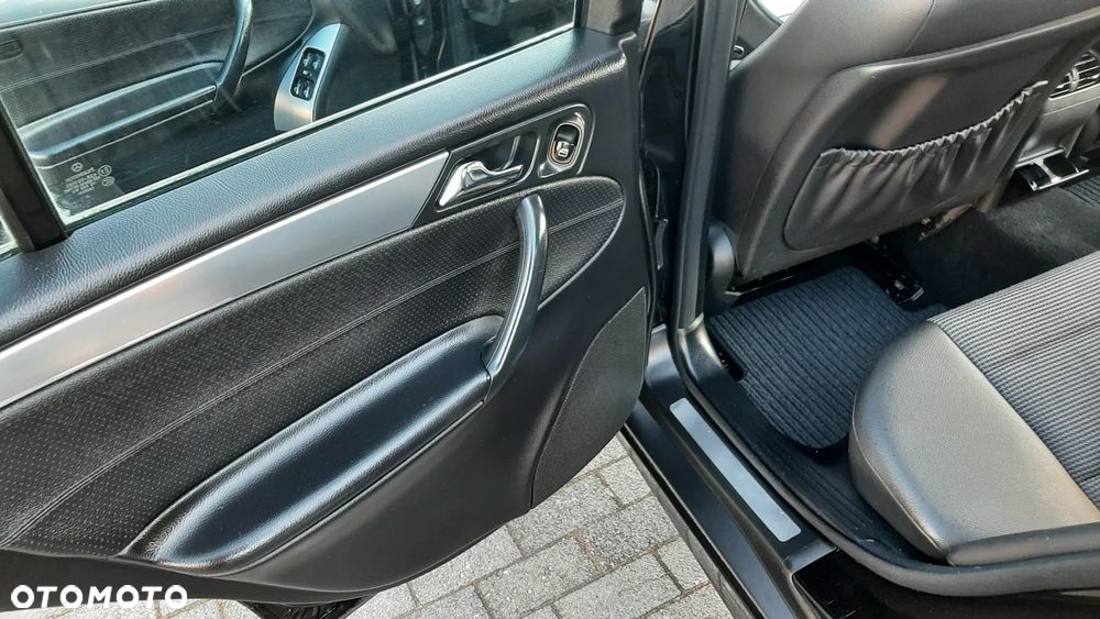 Mercedes-Benz Klasa C 180 Kompressor Avantgarde - 28