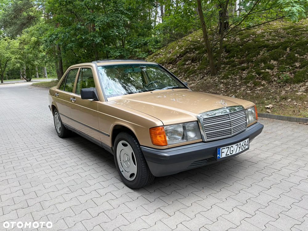 Mercedes-Benz W201 (190) - 8