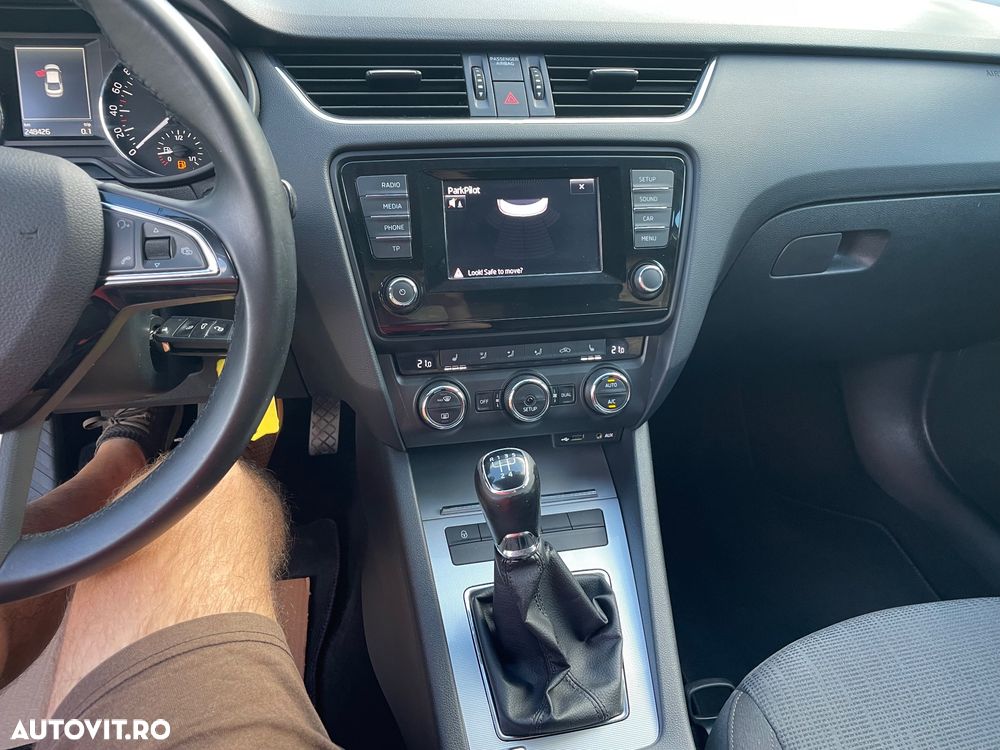 Skoda Octavia - 8