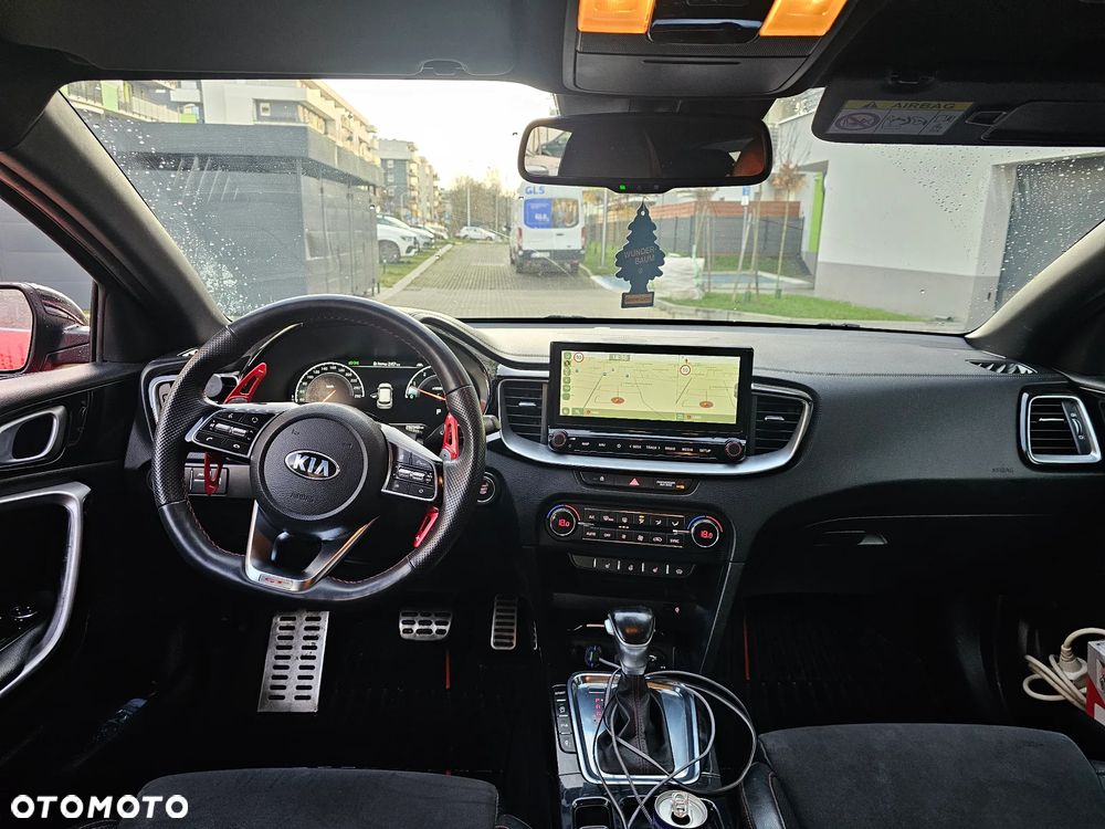 Kia ProCeed 1.6 T-GDI GT DCT - 17