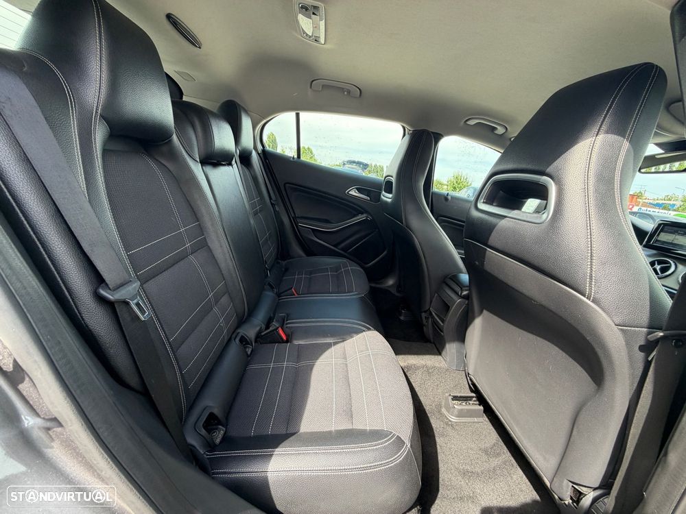 Mercedes-Benz GLA 200 d Urban Aut. - 13