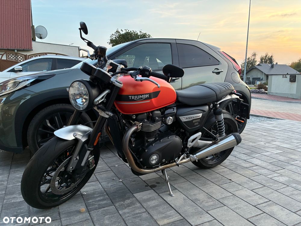 Triumph Speed Twin - 1