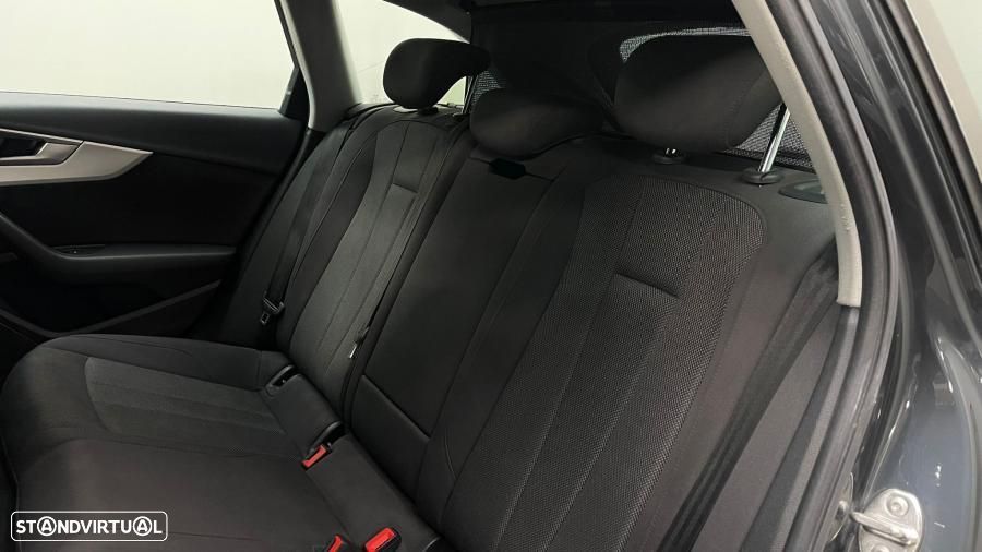 Audi A4 Avant 2.0 TDI Business Line - 26