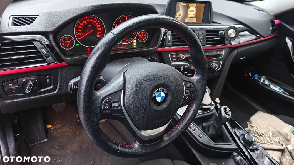 BMW Seria 3 320d Eff.Dynamics Sport Line EU6 - 12