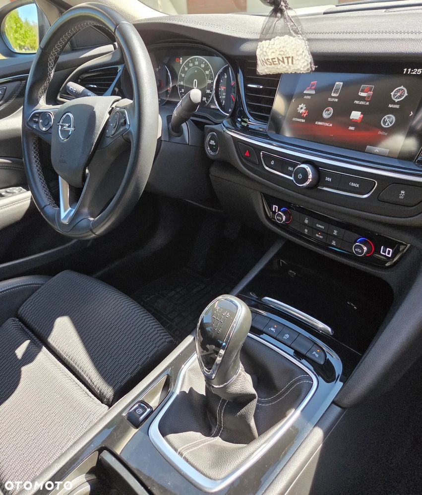 Opel Insignia - 16