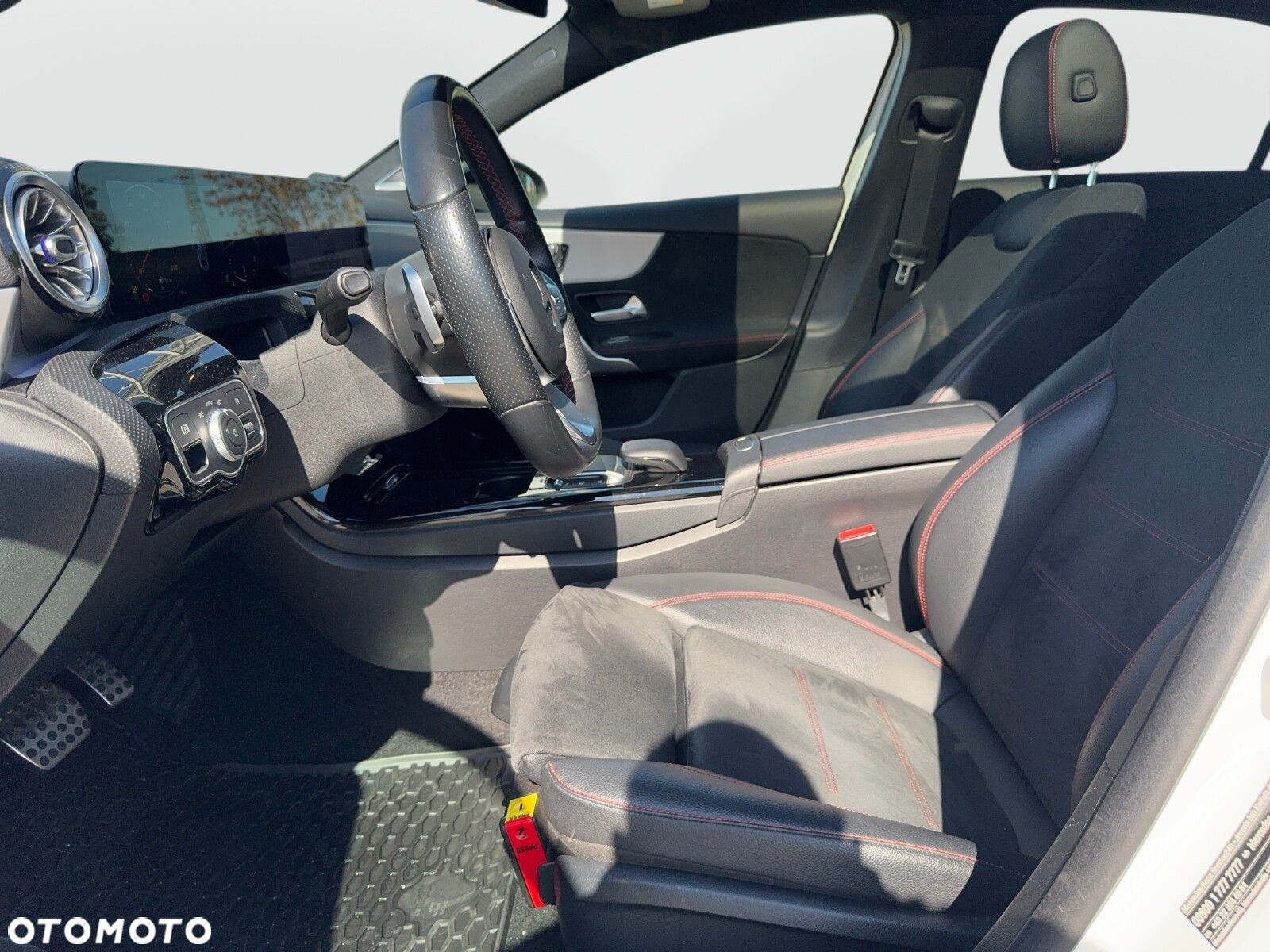 Mercedes-Benz Klasa A 250 AMG Line 7G-DCT - 16