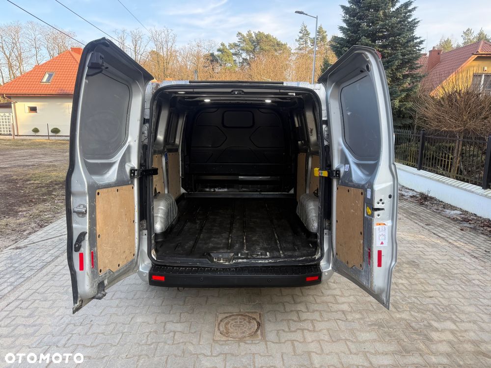 Ford Transit Custom - 12