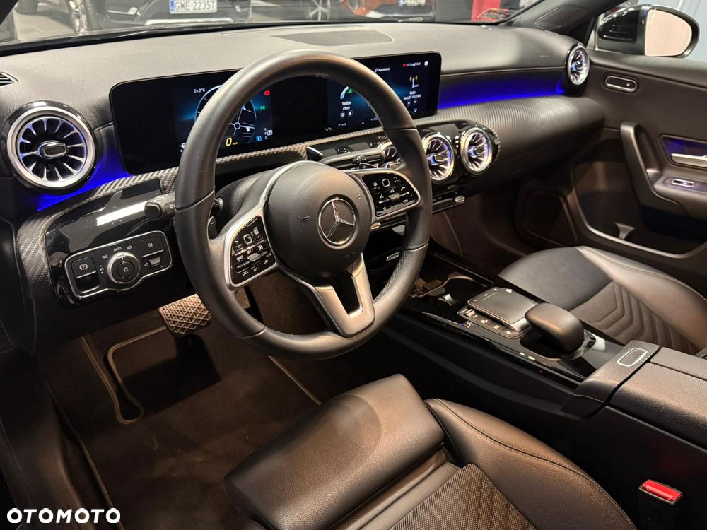 Mercedes-Benz Klasa A 200 Edycja specjalna 7G-DCT - 21
