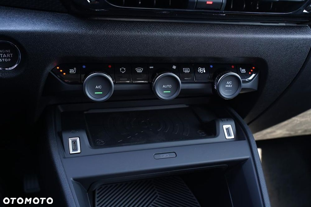 Citroën C4 1.2 PureTech Max S&S EAT8 - 18