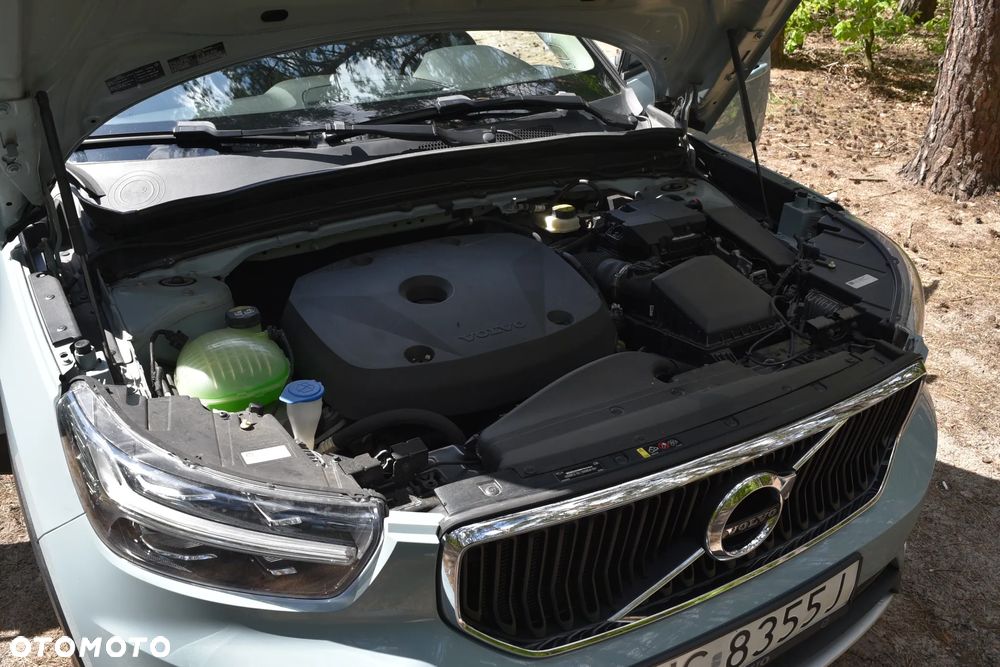 Volvo XC 40 T5 AWD Geartronic Momentum Pro - 8