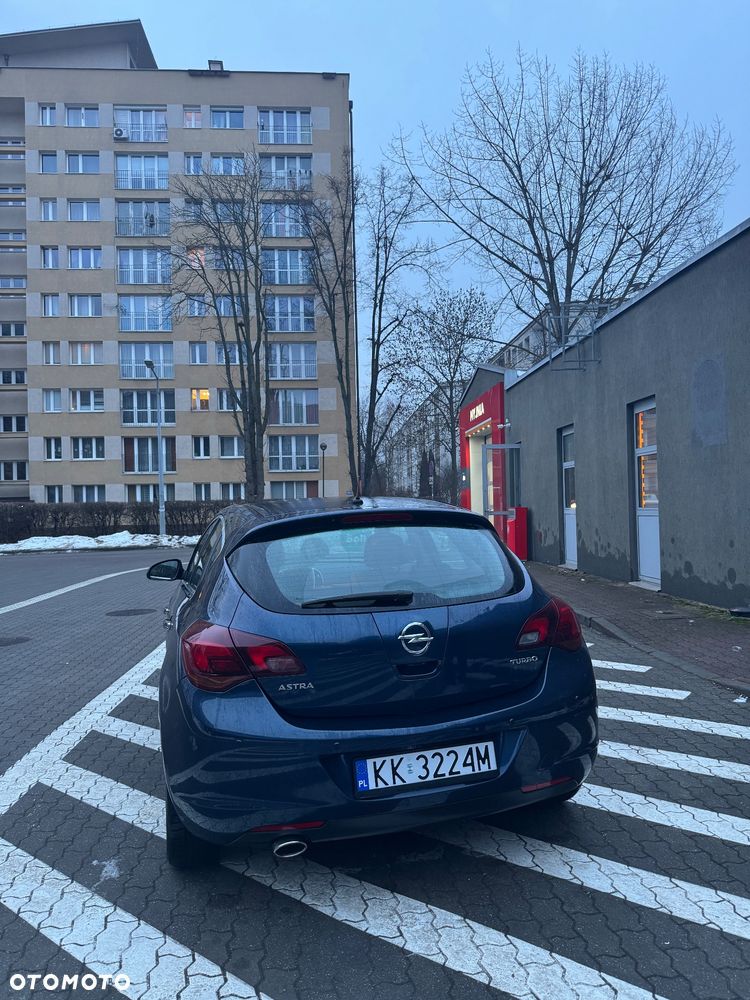 Opel Astra 1.4 Turbo - 4